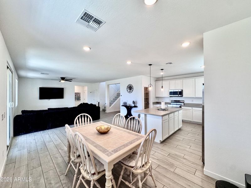 Connected Dining Layout