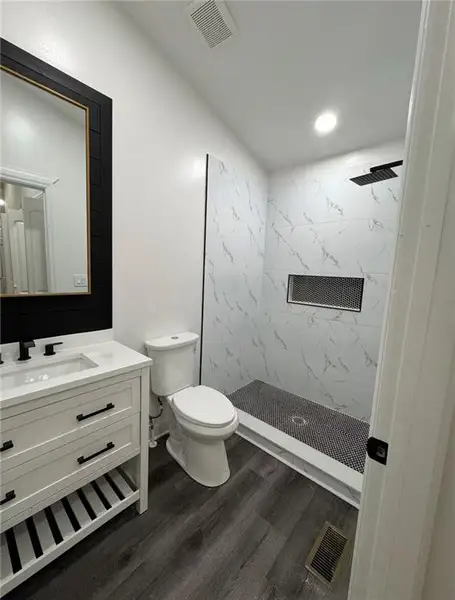 Furnished interior view inside a new home in , Conyers (Image 6).