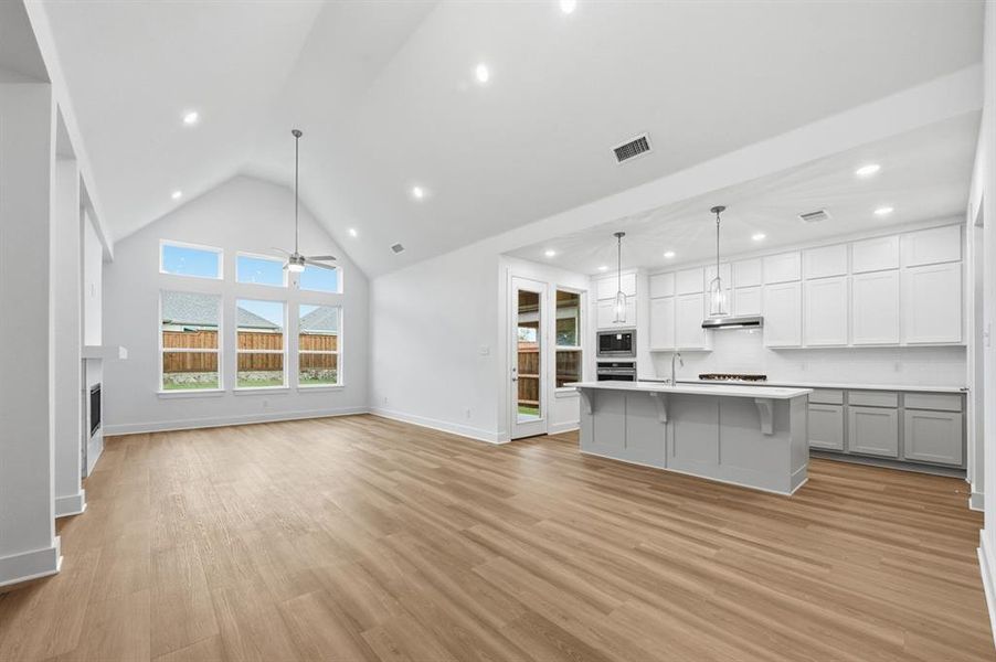 Spacious, unfurnished interior of a new home in Waterscape: 50ft. lots, Royse City (Image 14).