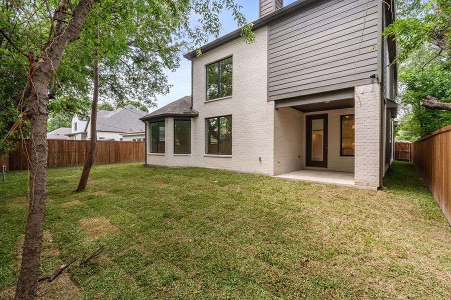 Front exterior of a new home in , Fort Worth, TX, highlighting curb appeal (Image 2). Front exterior of a new home in , Fort Worth, TX, highlighting curb appeal (Image 2).