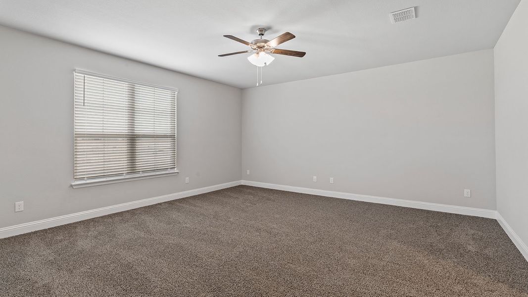 Spacious, unfurnished interior of a new home in Morningstar, Aledo (Image 27).