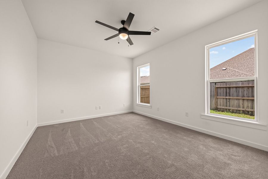 Spacious, unfurnished interior of a new home in Aldeana, Bonney (Image 29).