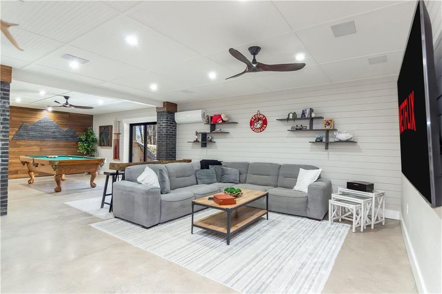 Furnished interior view inside a new home in , Ellijay (Image 37).