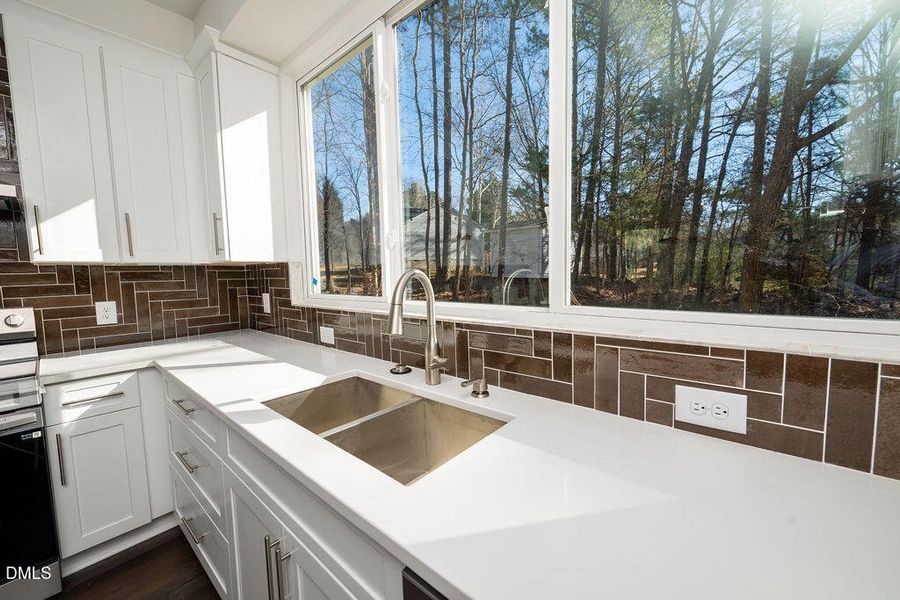 7Mercury-Kitchen Windows