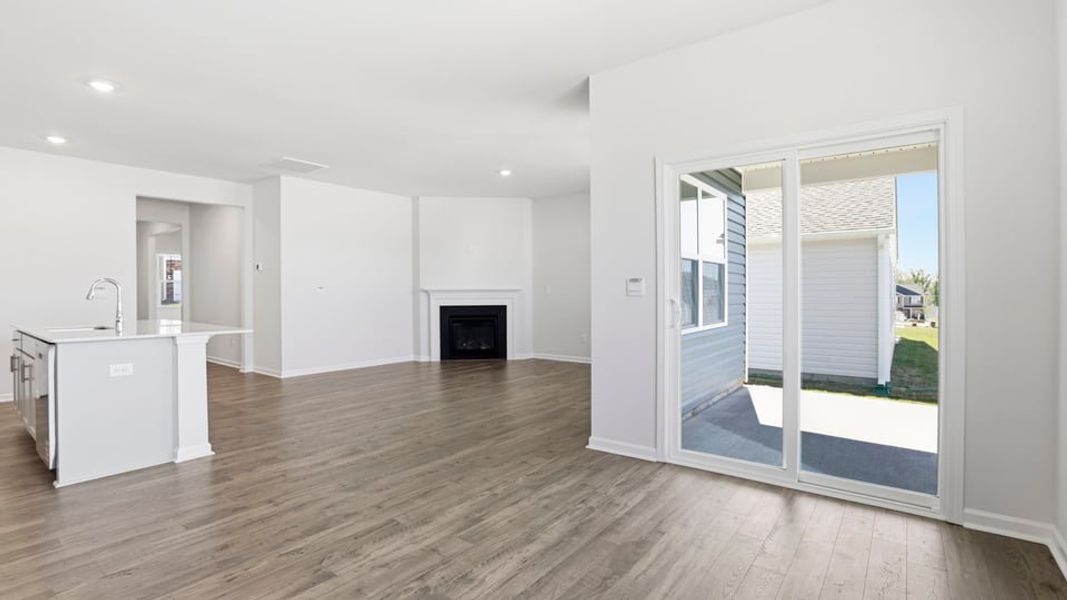 Spacious, unfurnished interior of a new home in Sage Grove, Lyman (Image 25).