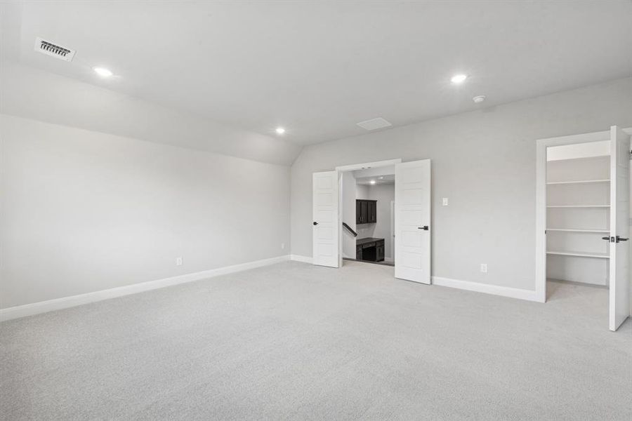 Spacious, unfurnished interior of a new home in South Pointe  Village Series, Mansfield (Image 15).