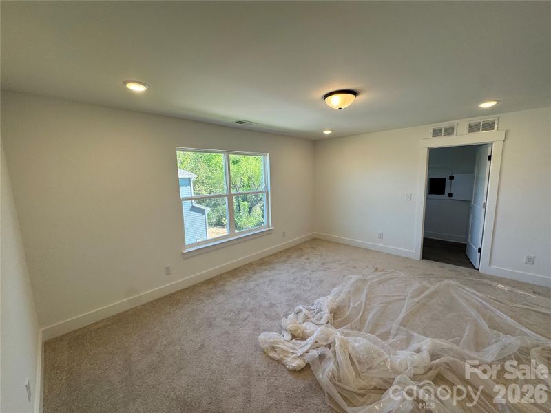 Image 40 of a home in Robinson Oaks.