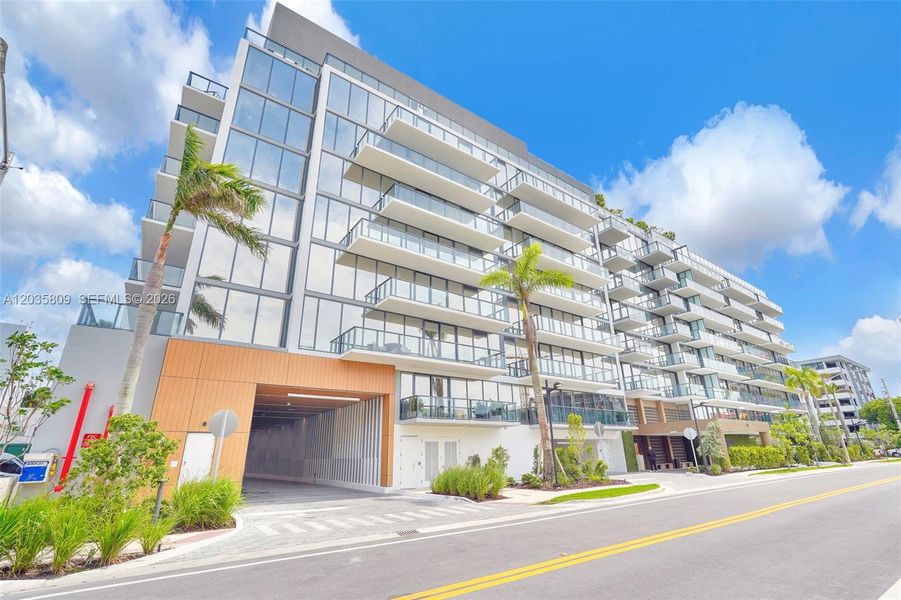 Condo located in Bay Harbor Islands, FL showcasing its design and architecture (Image 30). Condo located in Bay Harbor Islands, FL showcasing its design and architecture (Image 30).