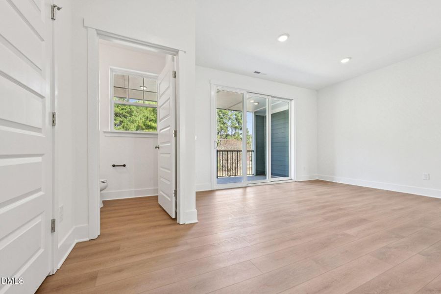 21-web-or-mls-Dunzo Dr-S1203-021