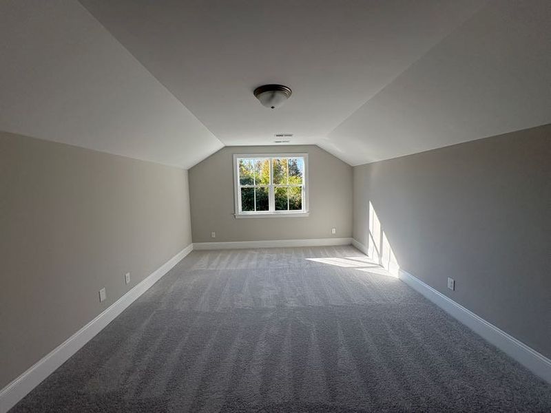 Spacious, unfurnished interior of a new home in Riverside Cove, Wilmington (Image 36).