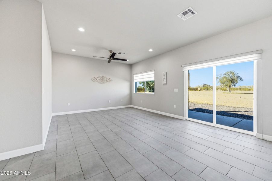 64-web-or-mls-78 N Pettoshas Dr-63