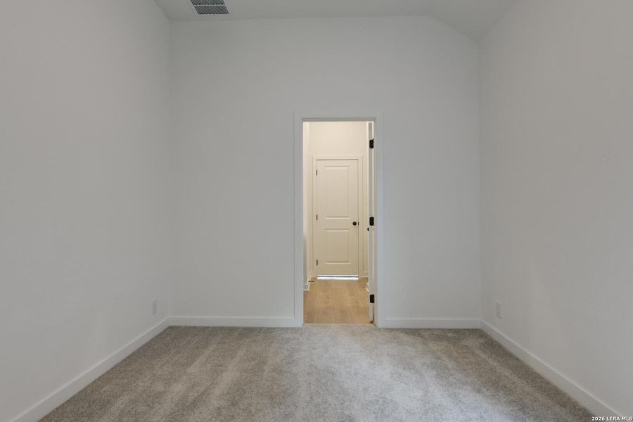 Spacious, unfurnished interior of a new home in Arcadia Ridge, San Antonio (Image 25).