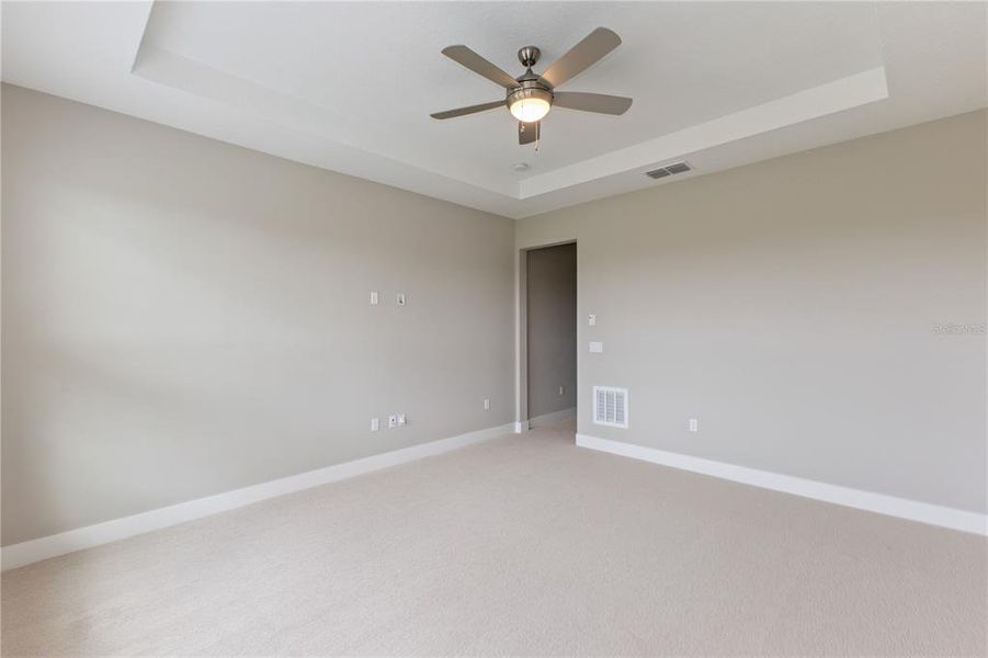 Spacious, unfurnished interior of a new home in Ocala Preserve, Ocala (Image 16).