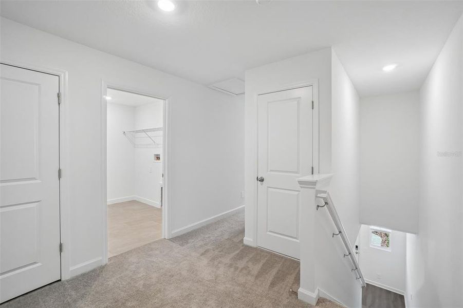 Spacious, unfurnished interior of a new home in , Tampa (Image 12).