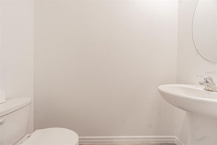 Close-up of interior finishes inside a home in Chelsea Court, Tampa (Image 17).