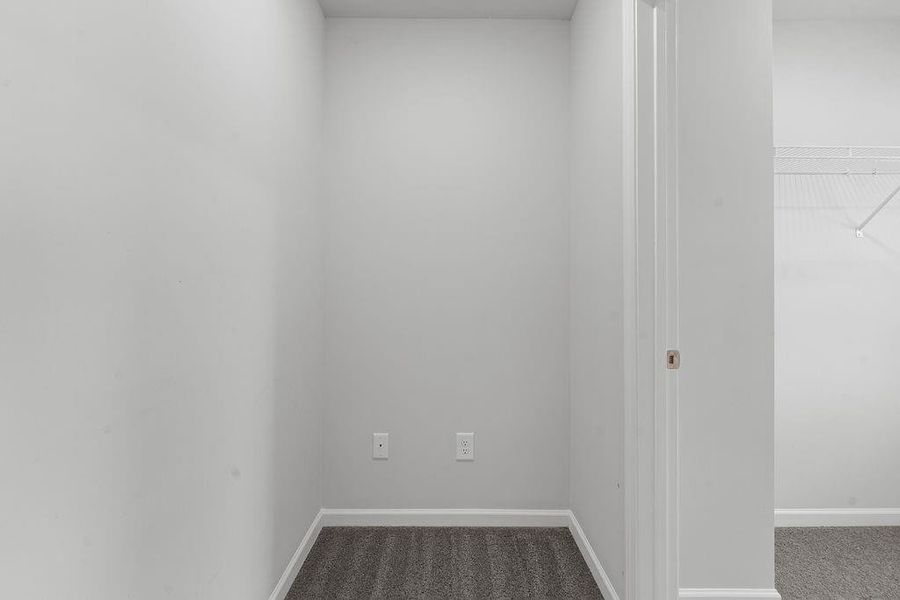 Spacious, unfurnished interior of a new home in , Lawrenceville (Image 24).