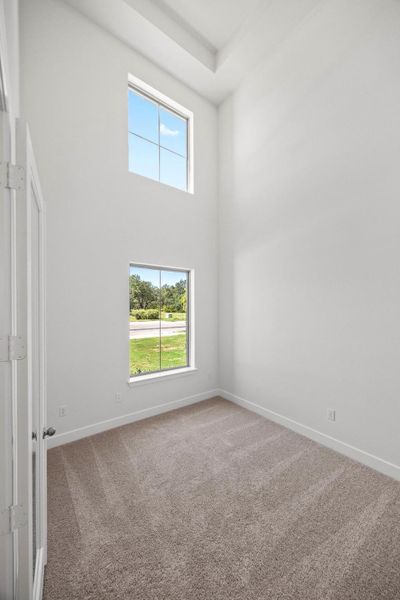Spacious, unfurnished interior of a new home in Parmer Ranch, Georgetown (Image 19).
