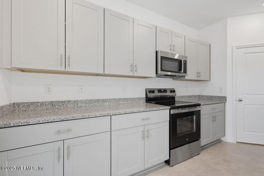 Furnished interior view inside a new home in Coopers Meadow, Jacksonville (Image 7).