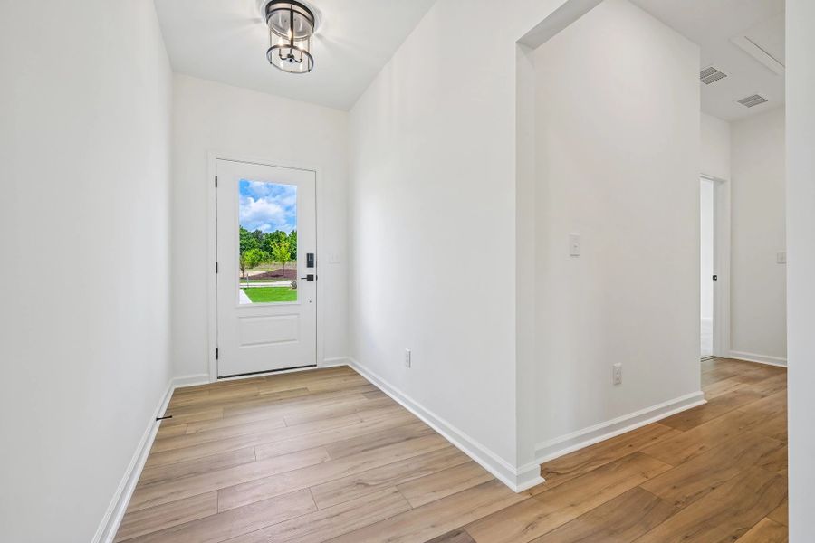 Representative images and renderings are for illustrative purposes. Actual structural options and design finishes of home may vary. Representative images and renderings are for illustrative purposes. Actual structural options and design finishes of home may vary.