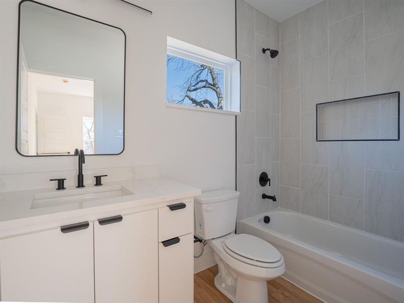 Furnished interior view inside a new home in , Dallas (Image 5).