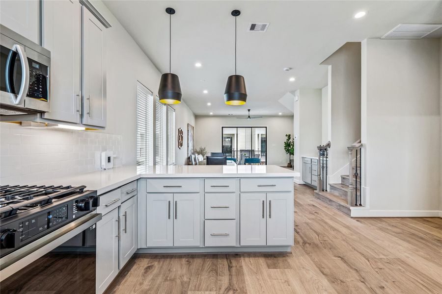 Furnished interior view inside a new home in Willowbend Point, Houston (Image 30).