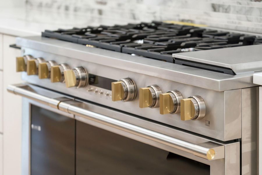 Close-up of interior finishes inside a home in , Ravenel (Image 15).