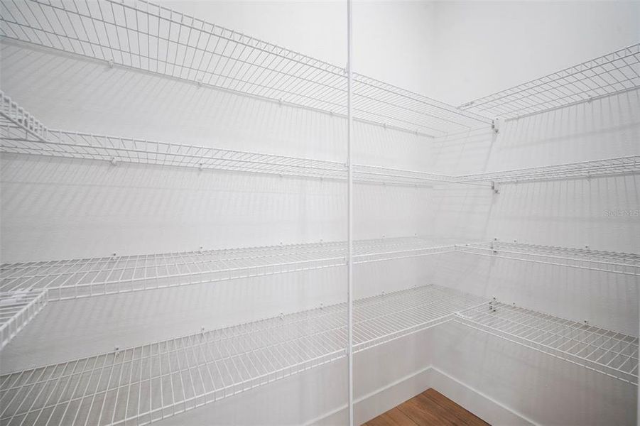 Spacious, unfurnished interior of a new home in , Apollo Beach (Image 22).