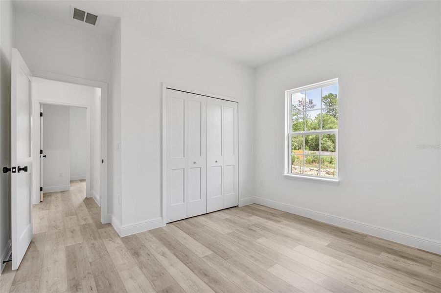 Spacious, unfurnished interior of a new home in , Ocala (Image 22).