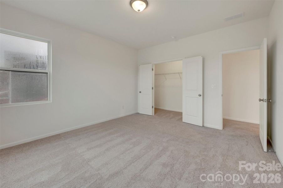 Secondary bedroom