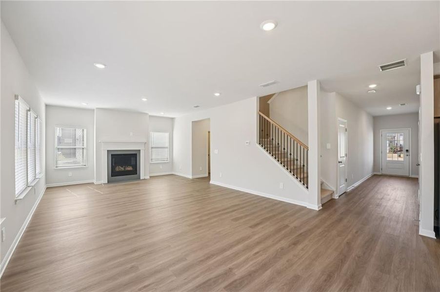 Spacious, unfurnished interior of a new home in Creekside at Oxford Park, Fairburn (Image 25).