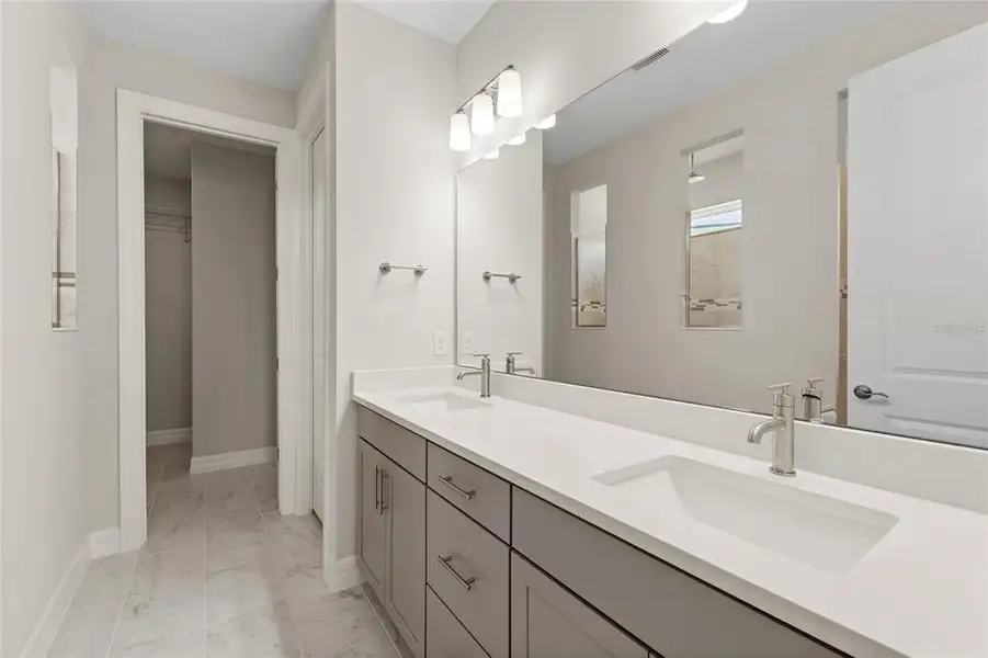 Furnished interior view inside a new home in , Mount Dora (Image 14).