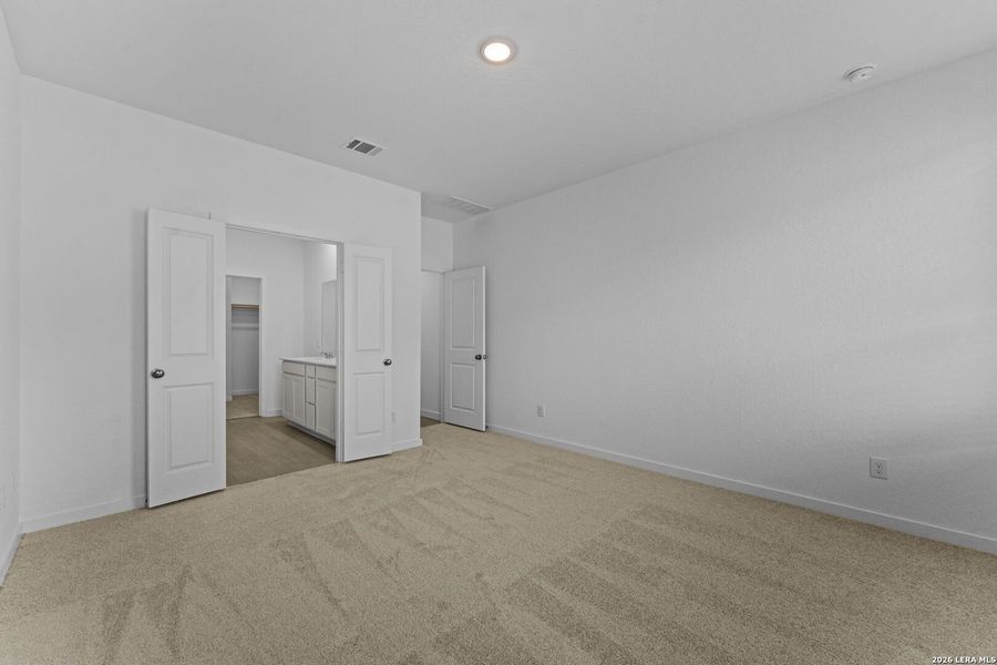 Spacious, unfurnished interior of a new home in Grace Valley, Marion (Image 16).