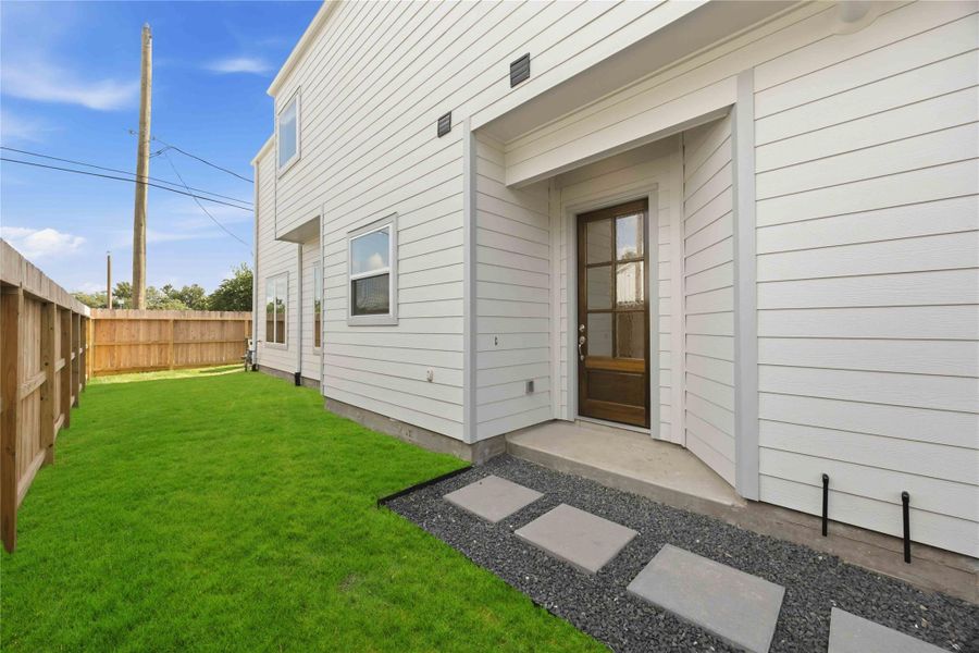 Exterior details and patio area of a home in , Houston (Image 23).