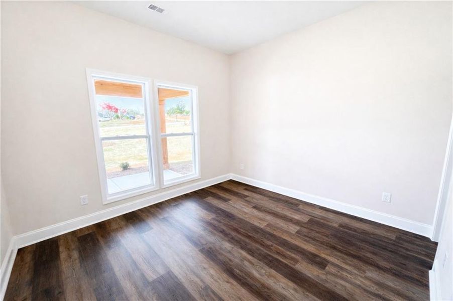 Spacious, unfurnished interior of a new home in , Griffin (Image 19).