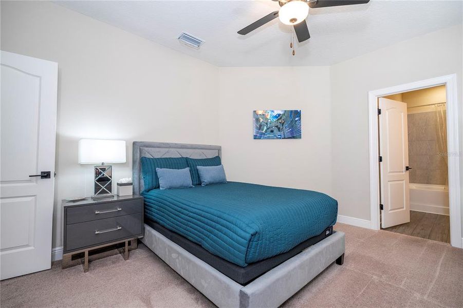 Furnished interior view inside a new home in , Kissimmee (Image 6).