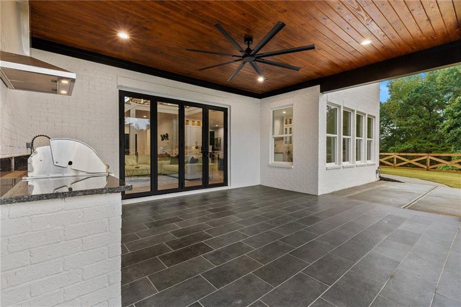 Spacious, unfurnished interior of a new home in , Braselton (Image 41). Spacious, unfurnished interior of a new home in , Braselton (Image 41).