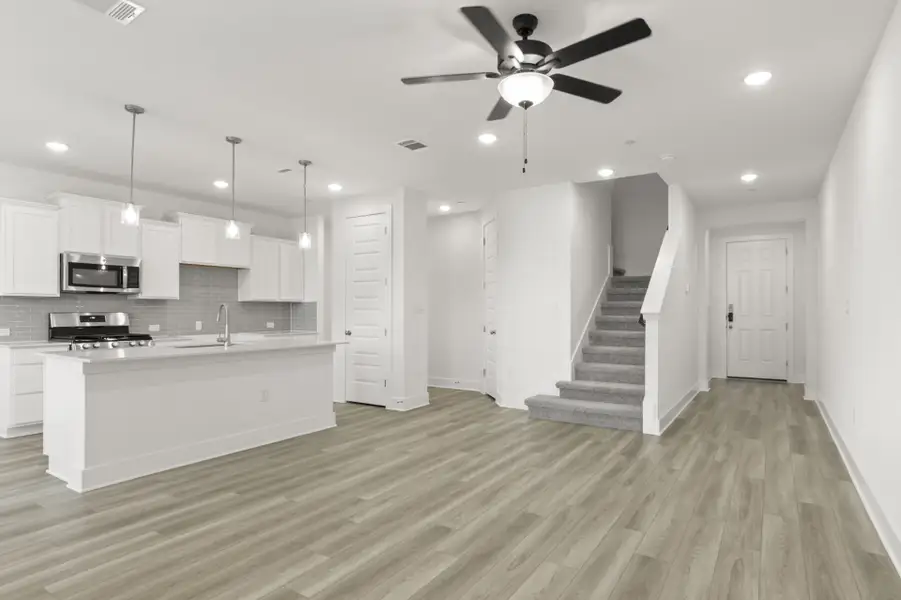 Image 21 of a home in Center 45. Image 21 of a home in Center 45.