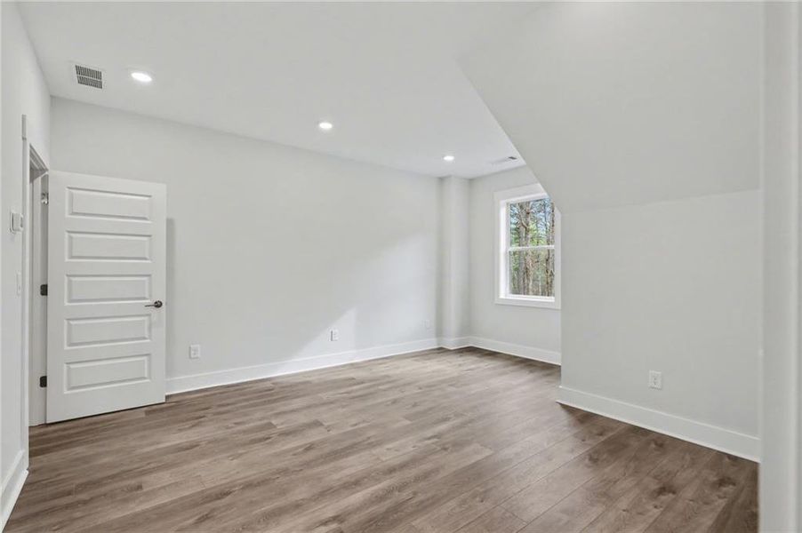 Spacious, unfurnished interior of a new home in , Clarkesville (Image 61).