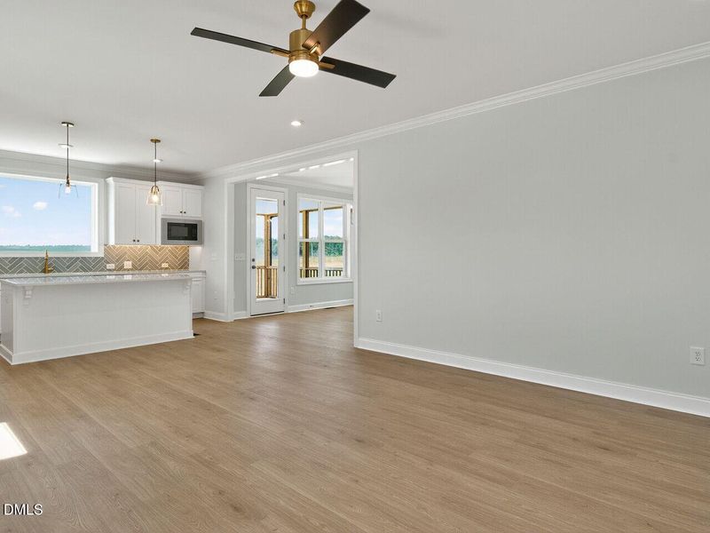 009-1280x960-photo 009-1280x960-photo