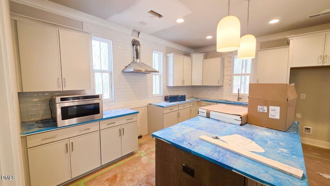 212 Rawhide (10) (Medium)