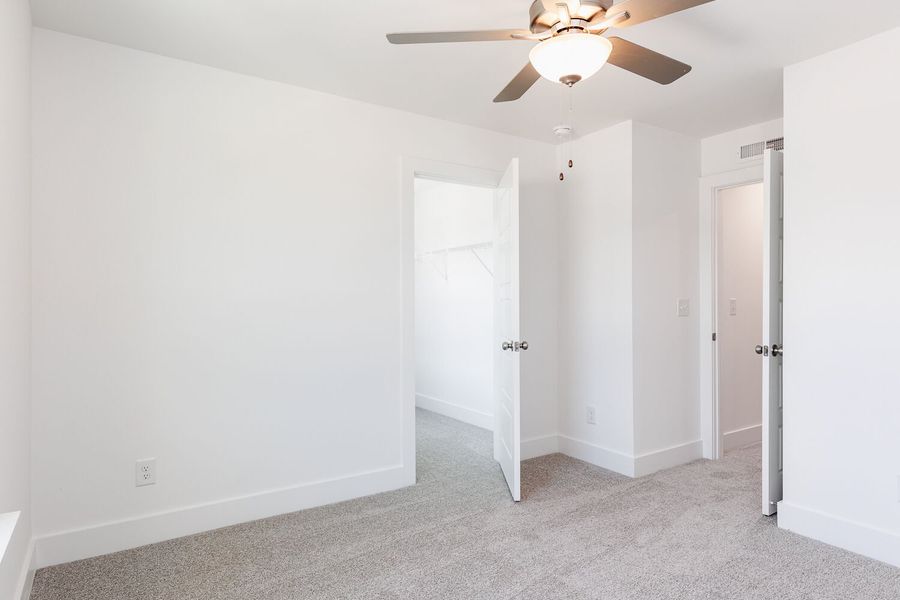 Spacious, unfurnished interior of a new home in Vaughan Farms, Angier (Image 21).