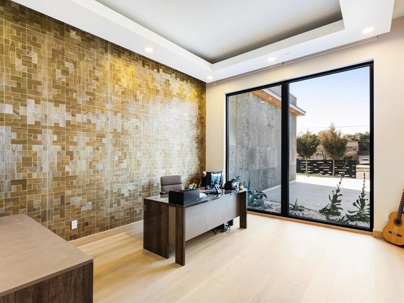 Furnished interior view inside a new home in , Dallas (Image 6).