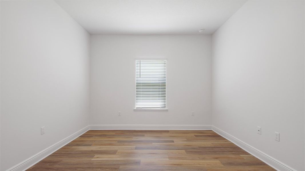 Spacious, unfurnished interior of a new home in Caballeros Estates At Hombre, Panama City Beach (Image 33).