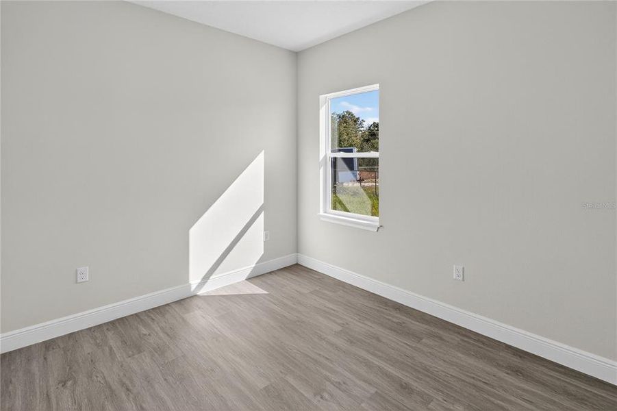 Spacious, unfurnished interior of a new home in , Ocala (Image 25).