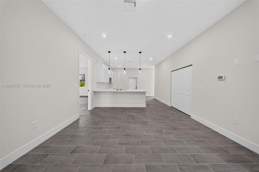 Spacious, unfurnished interior of a new home in , Lehigh Acres (Image 16).