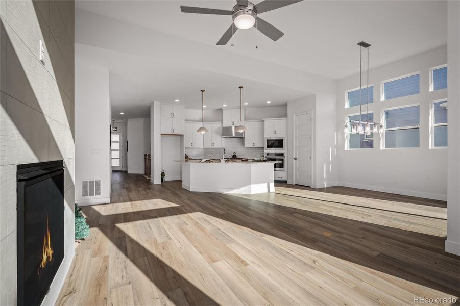 Image 42 of a home in Cloverleaf - Pinnacle Collection.