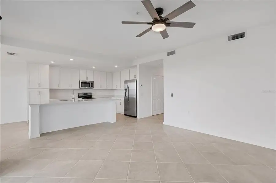 Spacious, unfurnished interior of a new home in , Punta Gorda (Image 25). Spacious, unfurnished interior of a new home in , Punta Gorda (Image 25).