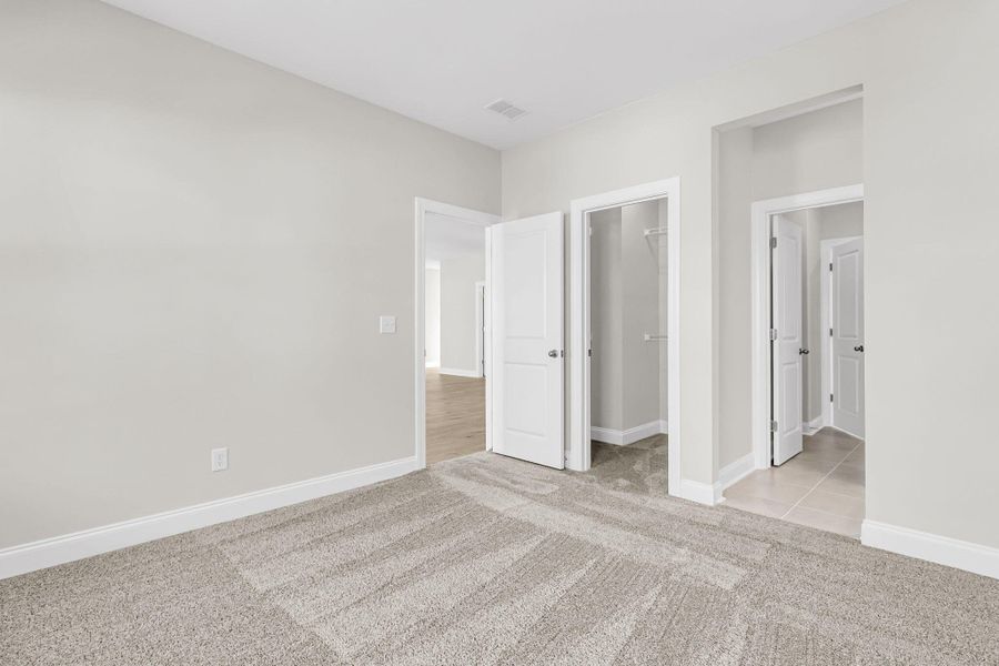 Spacious, unfurnished interior of a new home in Cherrywood Estates, Summerville (Image 39).