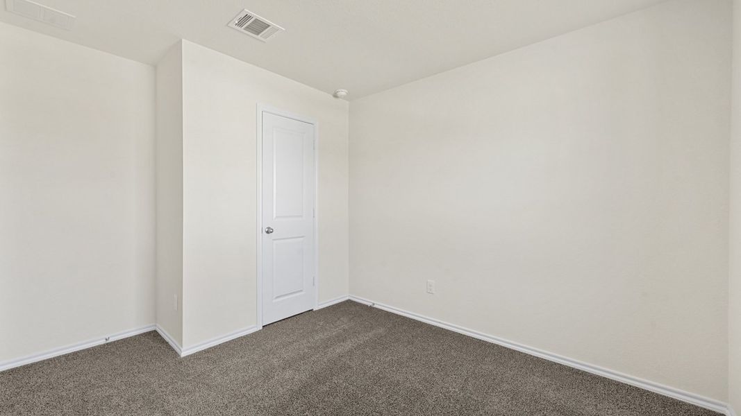 Spacious, unfurnished interior of a new home in The Reserve at Timber Creek, Lindale (Image 32).