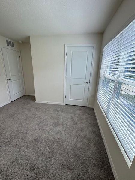 Spacious, unfurnished interior of a new home in Hernando County Spot Lots, Spring Hill (Image 38).
